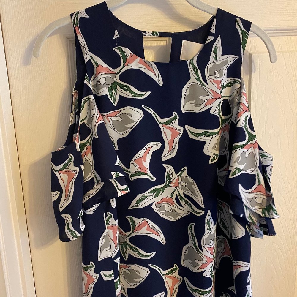 Navy print cold shoulder style blouse XS